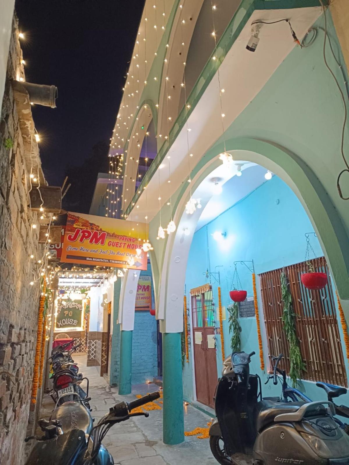 Jpm Guest House Varanasi Exteriör bild
