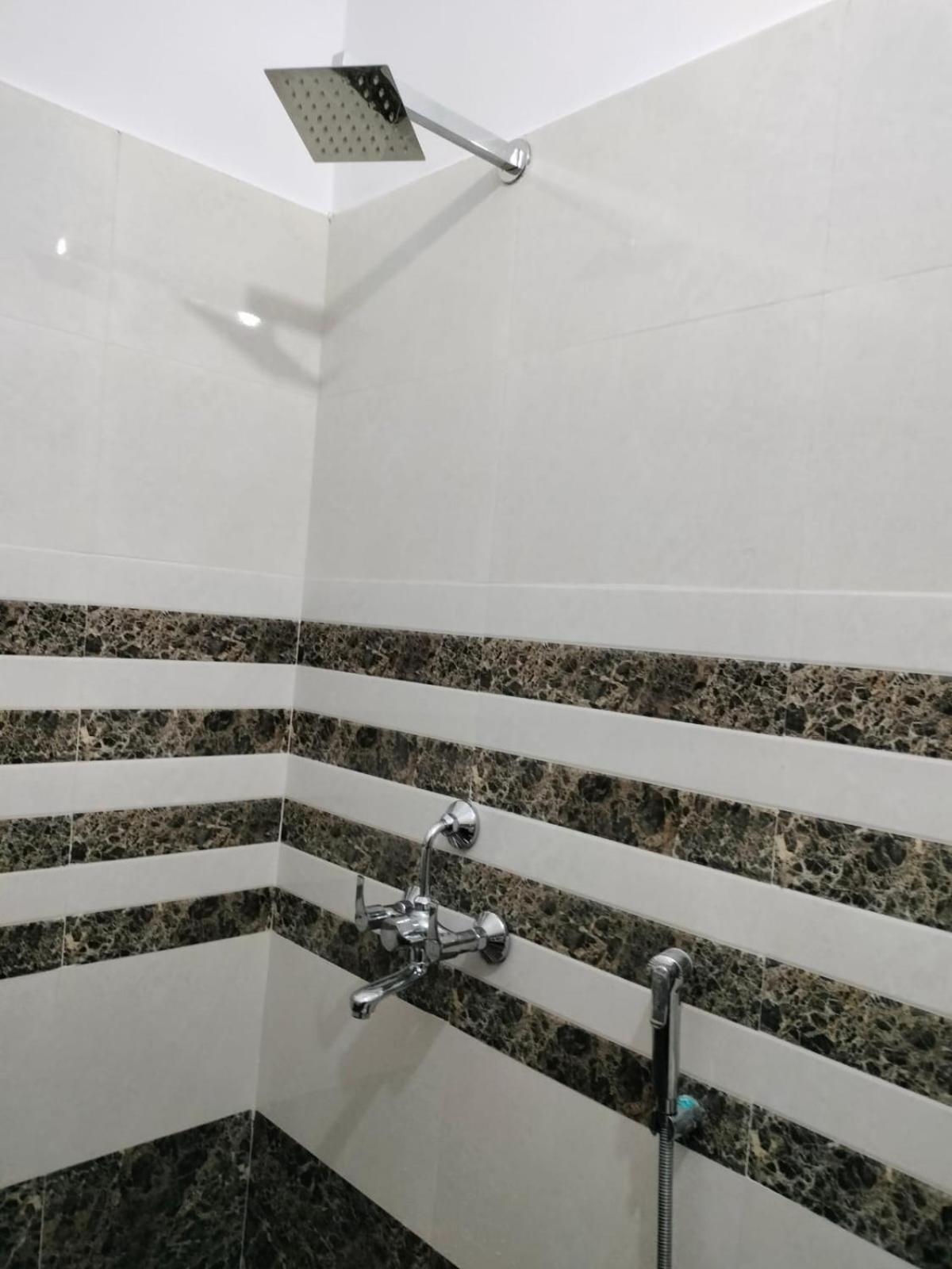 Jpm Guest House Varanasi Exteriör bild